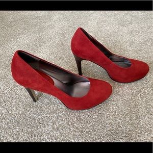 Banana Republic Gaby pump